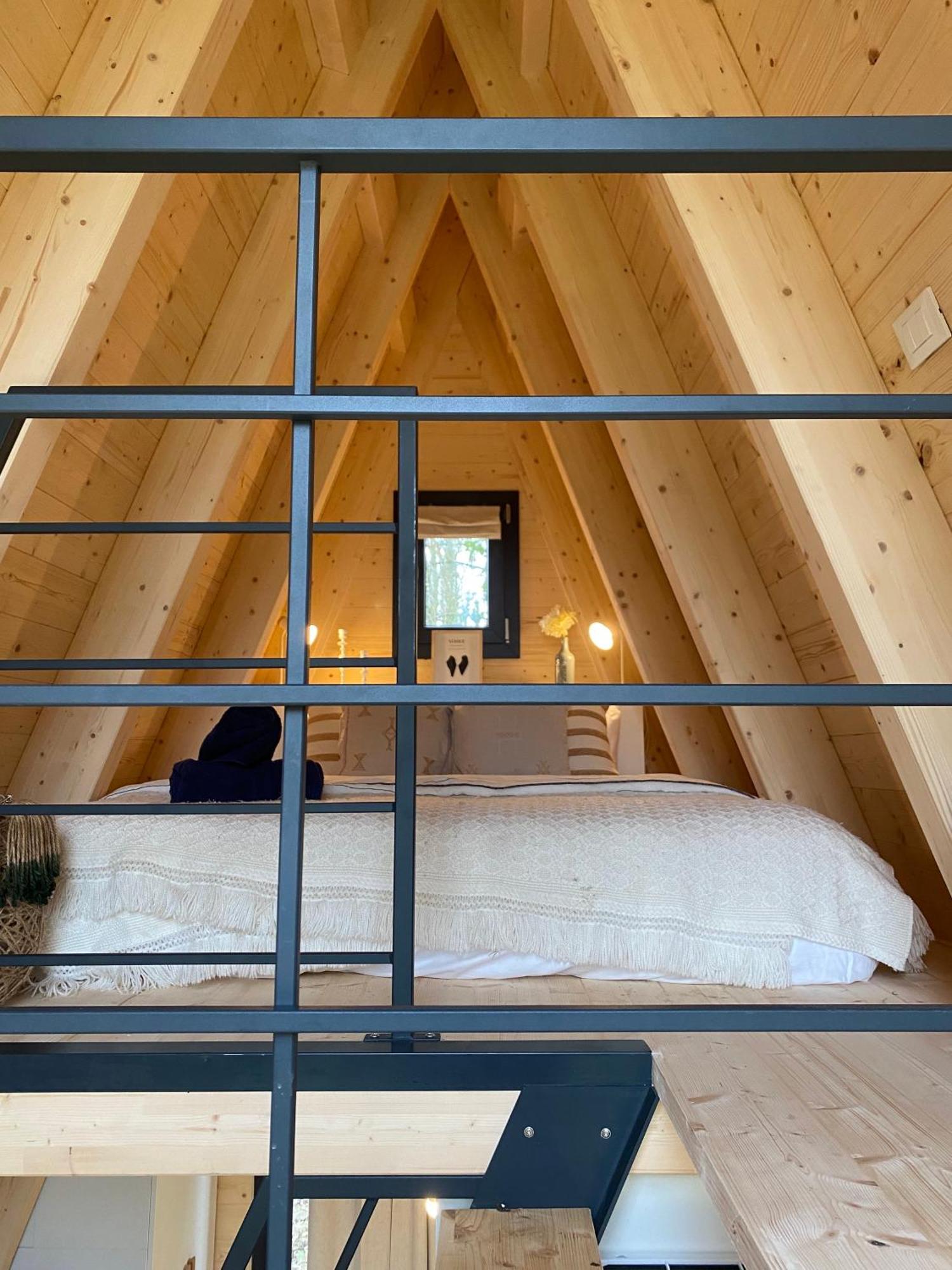 Ecolodges De Reve Dans Un Chateau De Conte De Fees Les-Trois-Moutiers Екстериор снимка