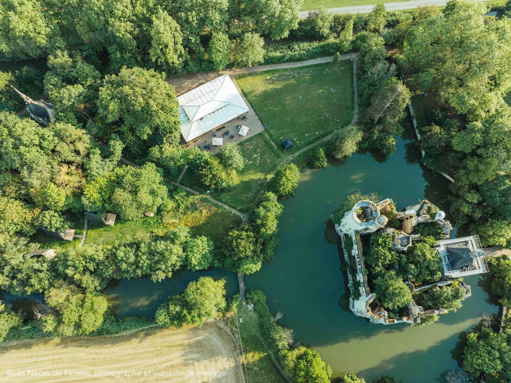 Ecolodges De Reve Dans Un Chateau De Conte De Fees Les-Trois-Moutiers Екстериор снимка