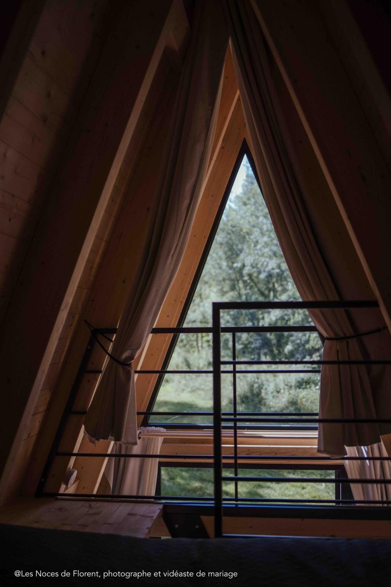 Ecolodges De Reve Dans Un Chateau De Conte De Fees Les-Trois-Moutiers Екстериор снимка