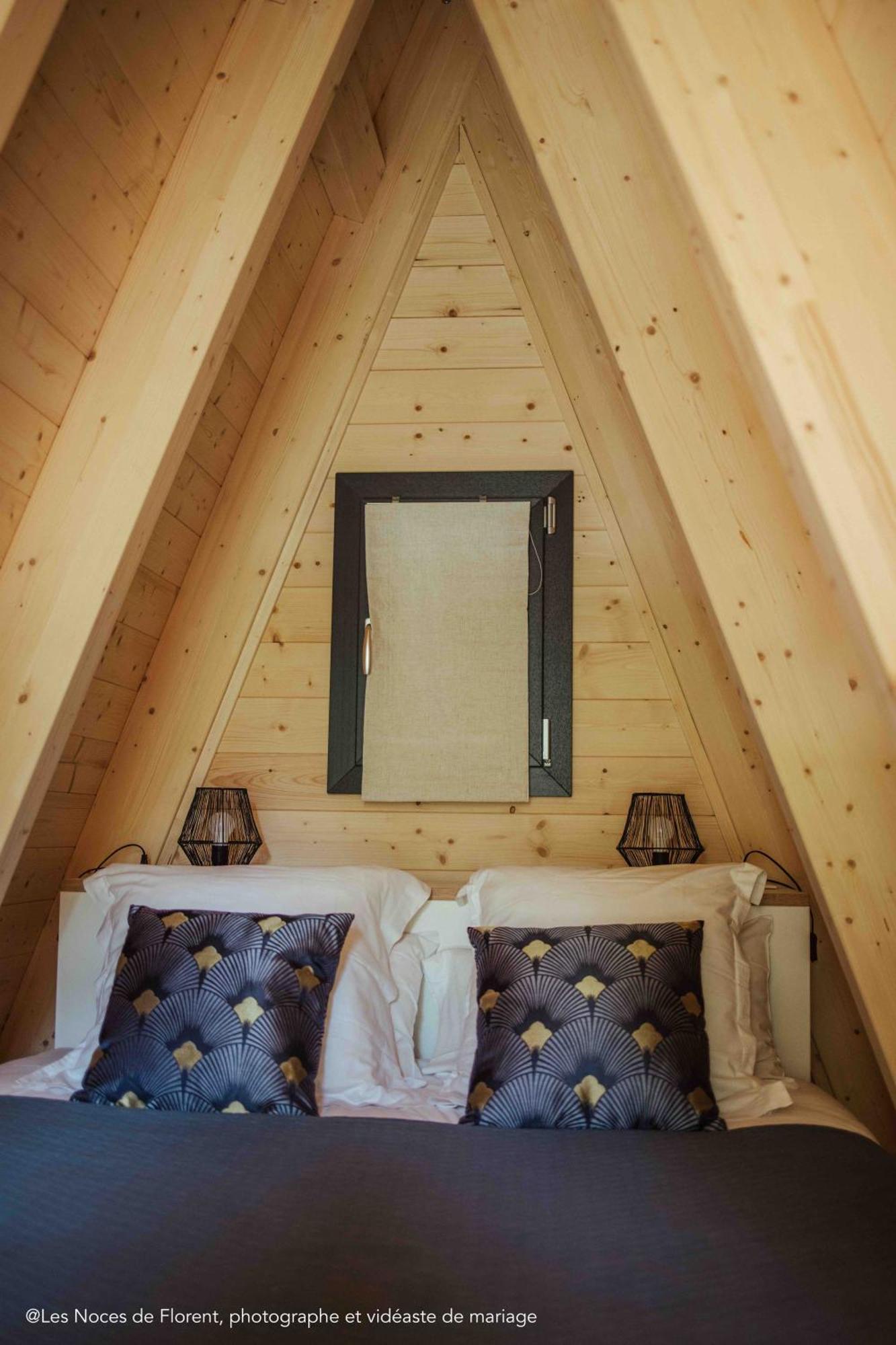 Ecolodges De Reve Dans Un Chateau De Conte De Fees Les-Trois-Moutiers Екстериор снимка